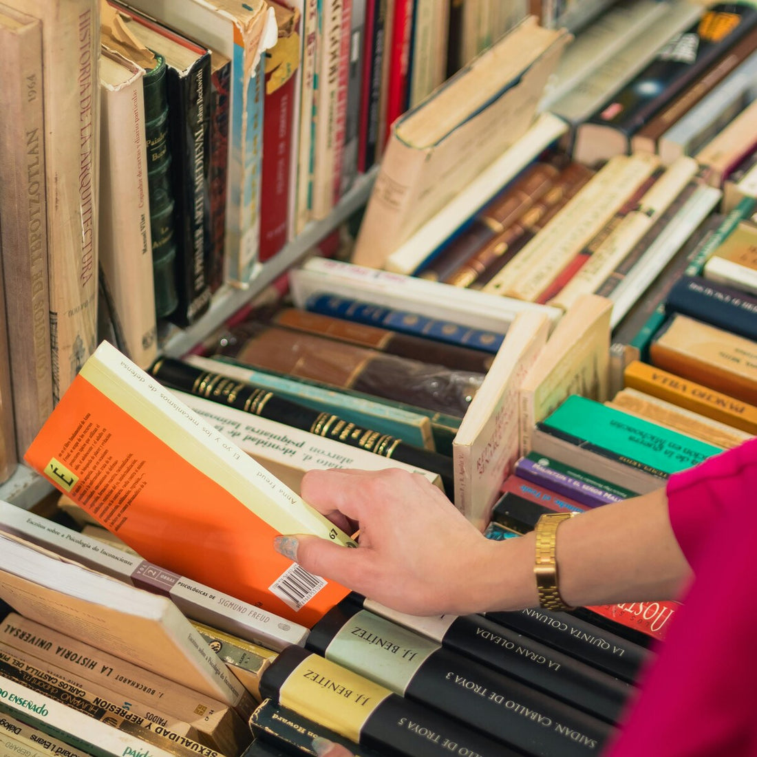 Building a Spanish-Language Collection After Lectorum: A Practical Guide for Public Libraries